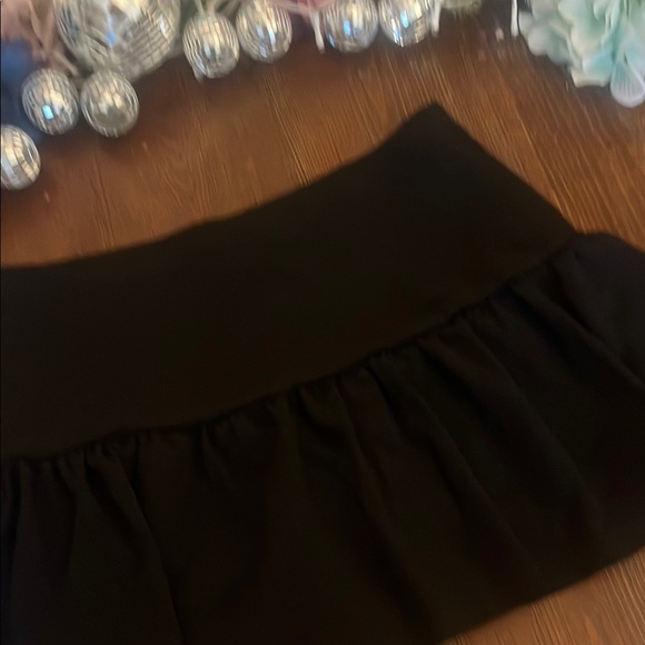 Black Ruffled Skirt - Picture 3 of 8